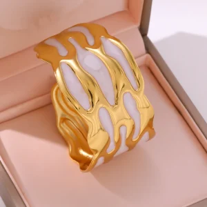 Vintage Style Stainless Steel Bangle for Women Retro Fashion Bracelet